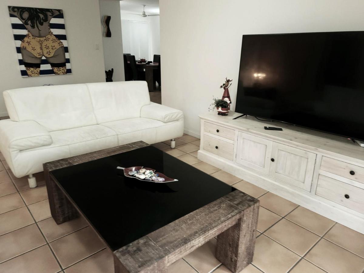 La Villa At Beach Court Airlie Beach Luaran gambar