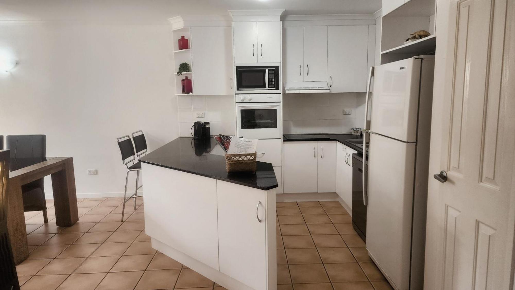 La Villa At Beach Court Airlie Beach Luaran gambar