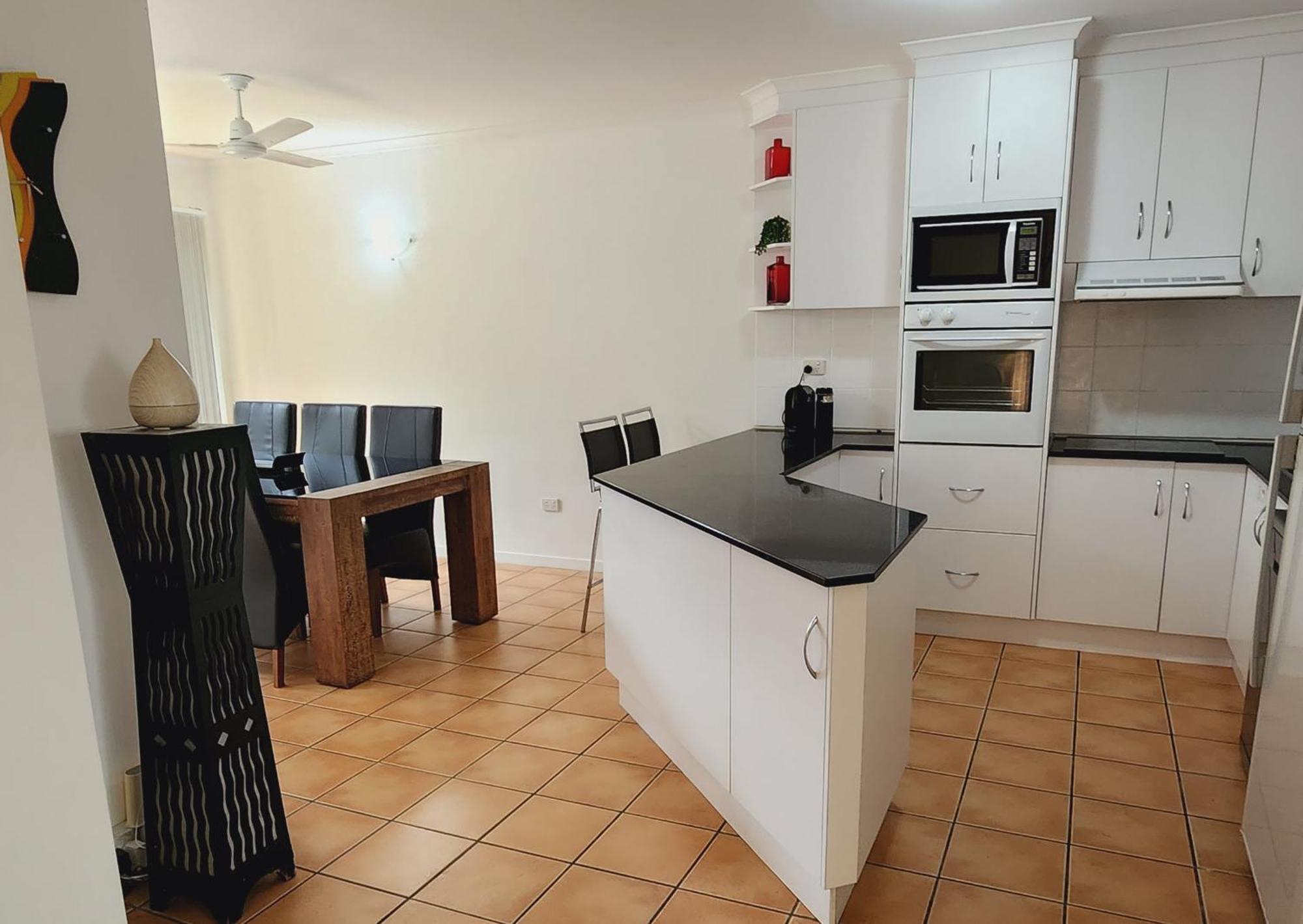 La Villa At Beach Court Airlie Beach Luaran gambar